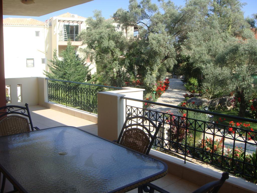 Philippos Hotel Apartments 니키아나 외부 사진