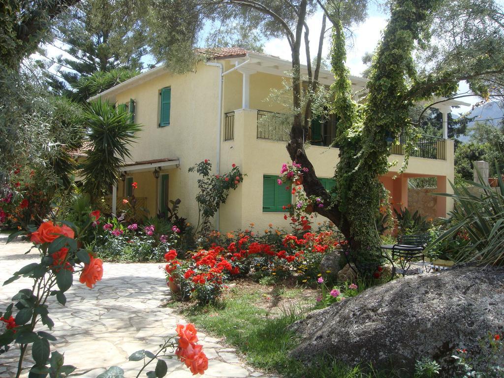 Philippos Hotel Apartments 니키아나 외부 사진