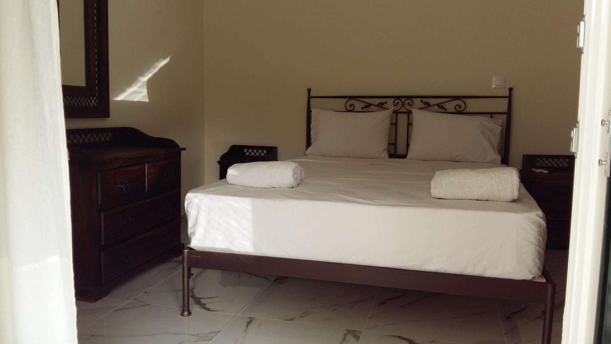 Philippos Hotel Apartments 니키아나 외부 사진