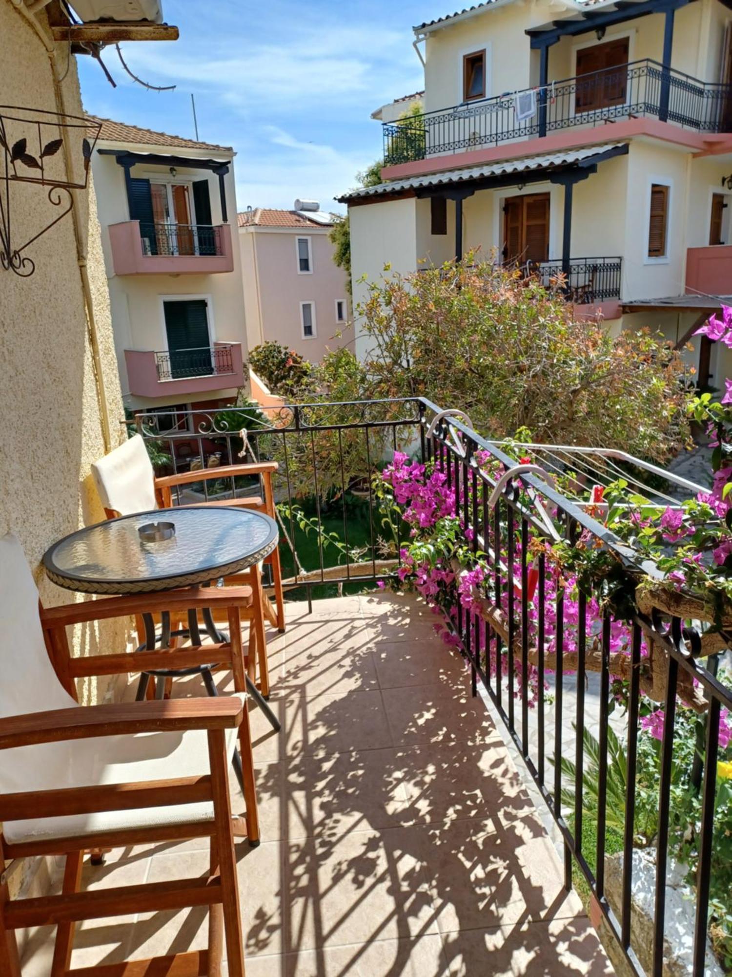 Philippos Hotel Apartments 니키아나 외부 사진