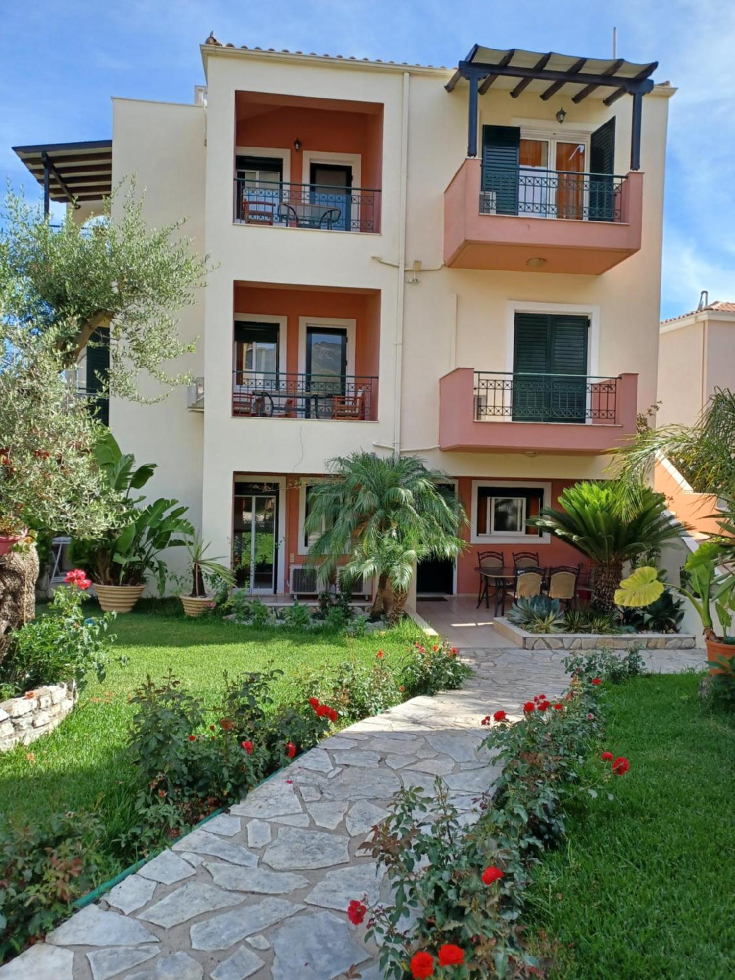 Philippos Hotel Apartments 니키아나 외부 사진