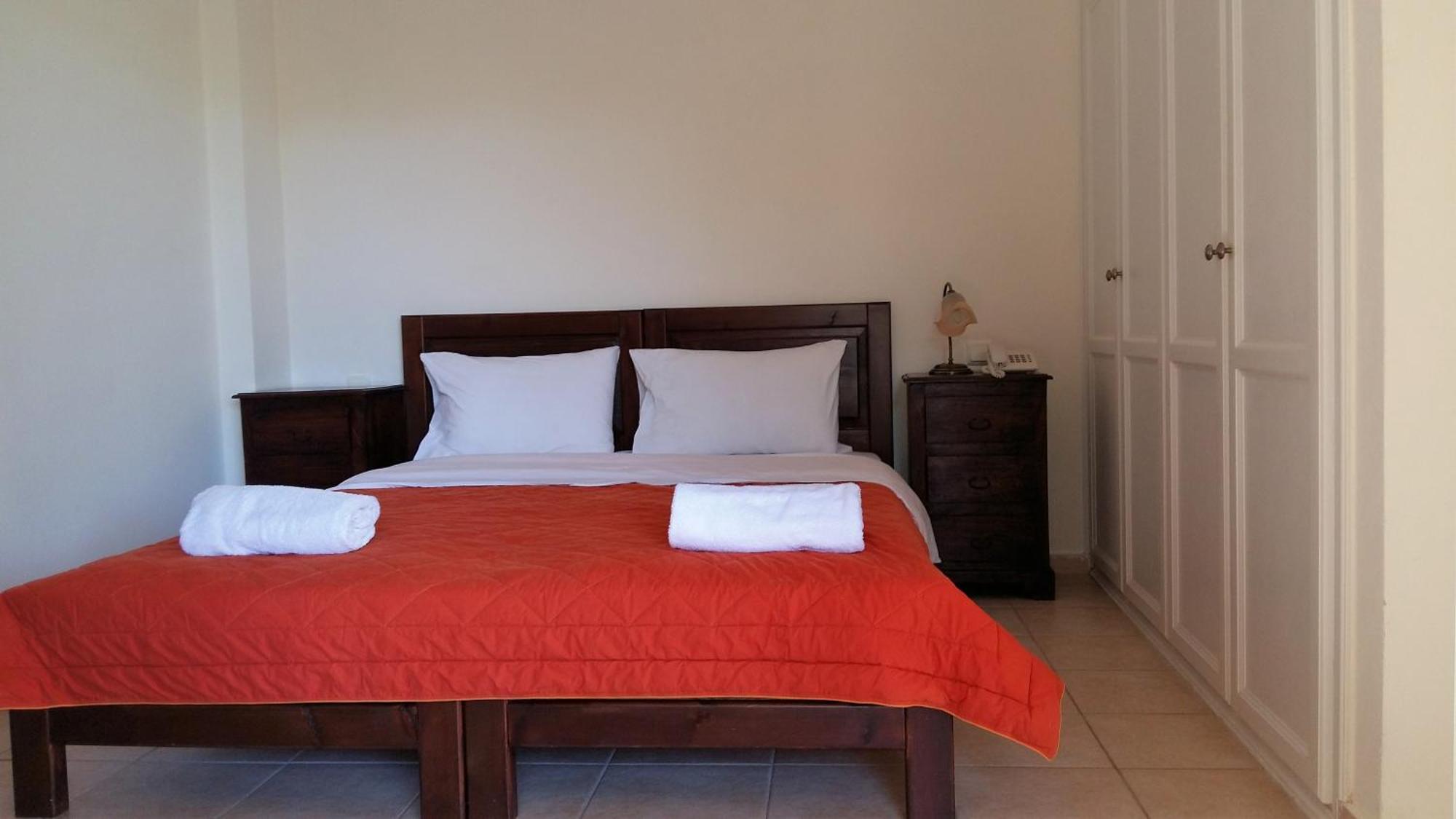 Philippos Hotel Apartments 니키아나 외부 사진
