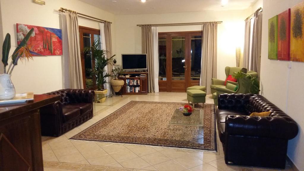 Philippos Hotel Apartments 니키아나 외부 사진